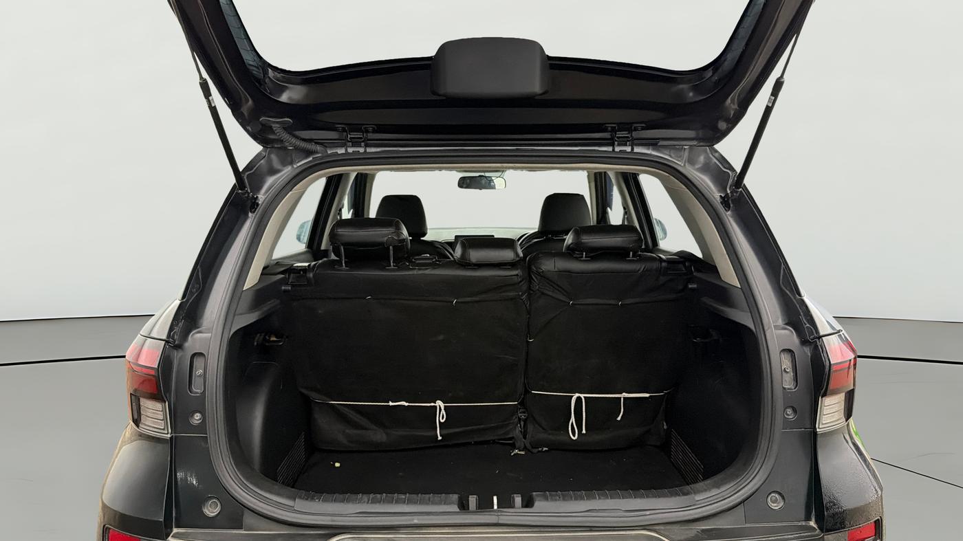 2024 Hyundai VENUE S 1.2, Petrol, Manual, 73,858 km, Boot Open Zoomed View