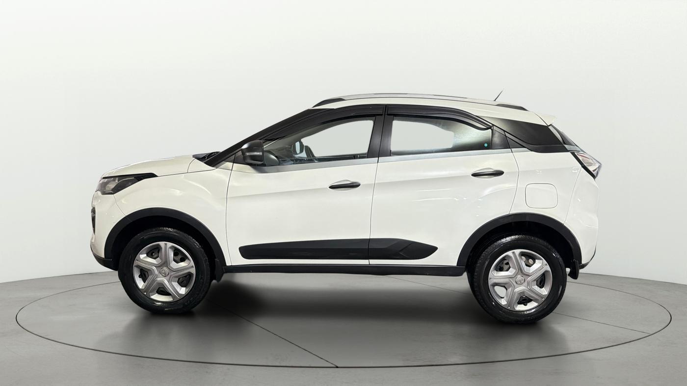 2020 Tata NEXON XMA SUNROOF PETROL, Petrol, Automatic, 97,487 km, Left Side