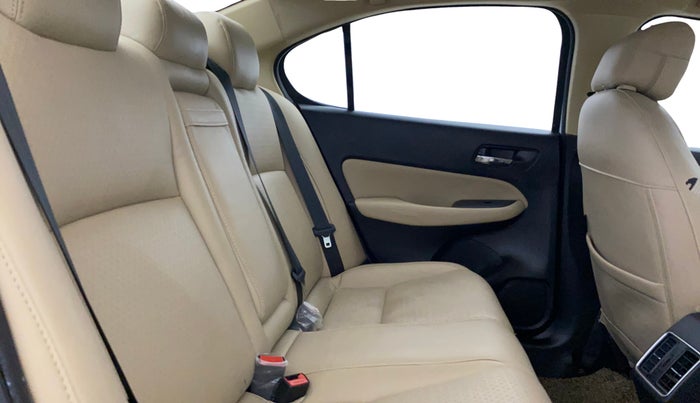 2021 Honda City 1.5L I-VTEC V MT 5TH GEN, CNG, Manual, 44,688 km, Right Side Rear Door Cabin