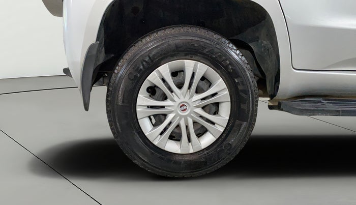 2017 Mahindra TUV300 T6, Diesel, Manual, 20,374 km, Right Rear Wheel