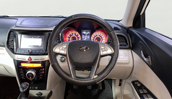 2020 Mahindra XUV300 W8 (O) 1.2 PETROL, Petrol, Manual, 28,357 km, Steering Wheel Close Up