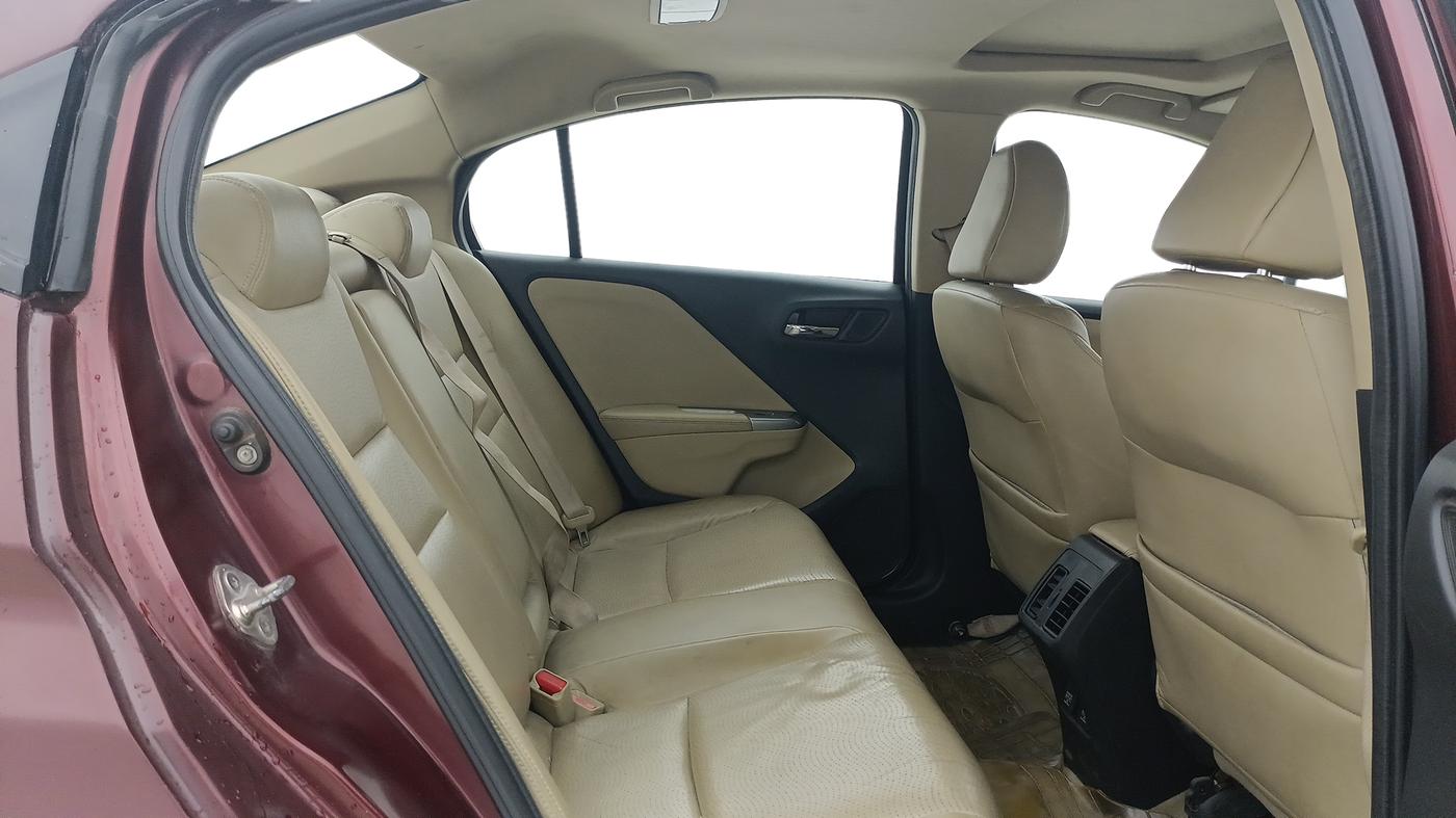 2015 Honda City 1.5L I-VTEC VX (O) MT, Petrol, Manual, 80,777 km, Right Side Rear Door Cabin