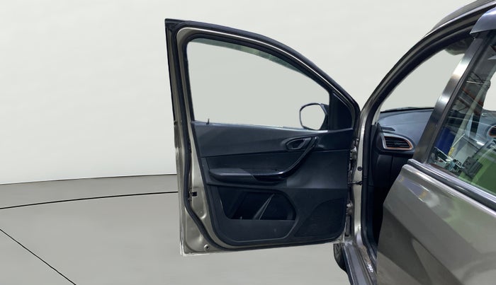 2018 Tata TIAGO NRG PETROL, Petrol, Manual, 76,021 km, LHS Front Door