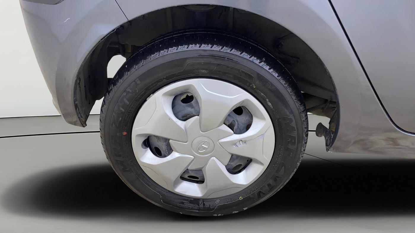 2023 Tata Tiago XT (O) PETROL, Petrol, Manual, 25,927 km, Right Rear Wheel
