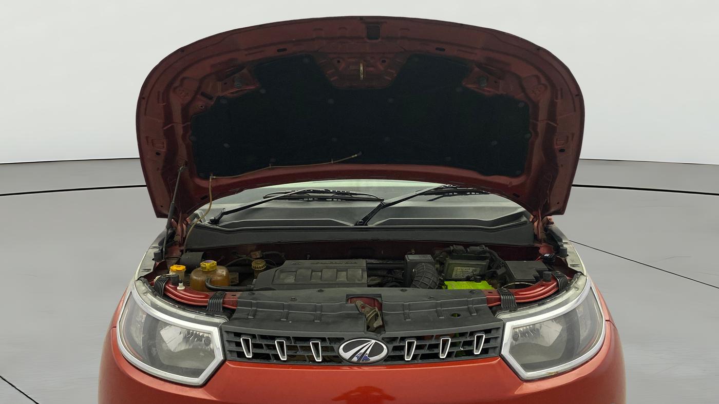 2015 Mahindra Kuv100 K6 5 STR, Petrol, Manual, 65,767 km, Open Bonet