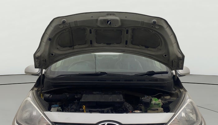 2014 Hyundai Xcent SX AT 1.2 (O), Petrol, Automatic, 1,09,489 km, Open Bonet