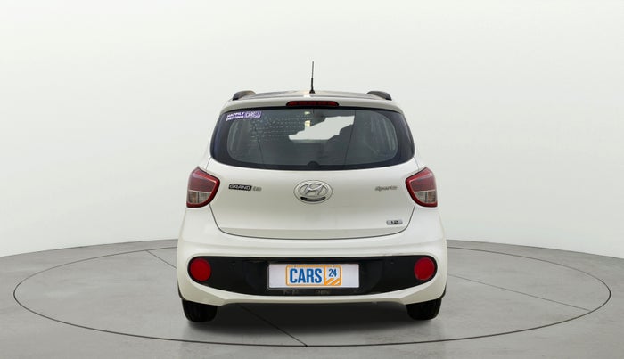 2017 Hyundai Grand i10 SPORTZ (O) 1.2 KAPPA VTVT, Petrol, Manual, 38,846 km, Back/Rear