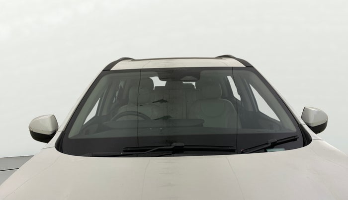 2021 Mahindra XUV700 AX 7 P AT 7 STR, Petrol, Automatic, 67,131 km, Front Windshield