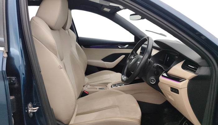 2023 Skoda Octavia L&K 2.0 AT, Petrol, Automatic, 41,459 km, Right Side Front Door Cabin