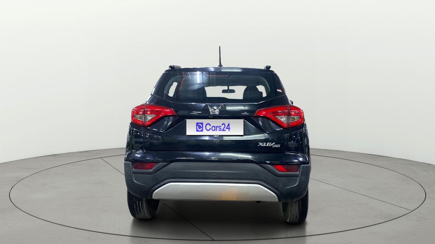 2023 Mahindra XUV300 W6 1.2 PETROL, Petrol, Manual, 13,205 km, Back/Rear