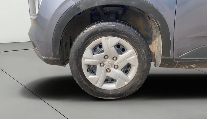 2020 Hyundai VENUE S 1.2, Petrol, Manual, 1,03,225 km, Left Front Wheel