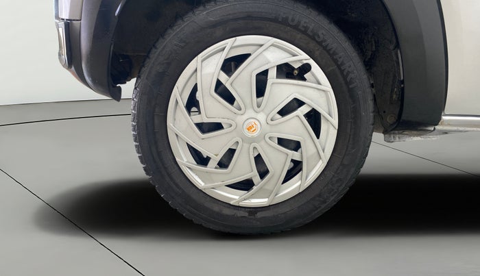 2021 Renault Kwid RXT 1.0 AMT (O), Petrol, Automatic, 60,243 km, Right Rear Wheel