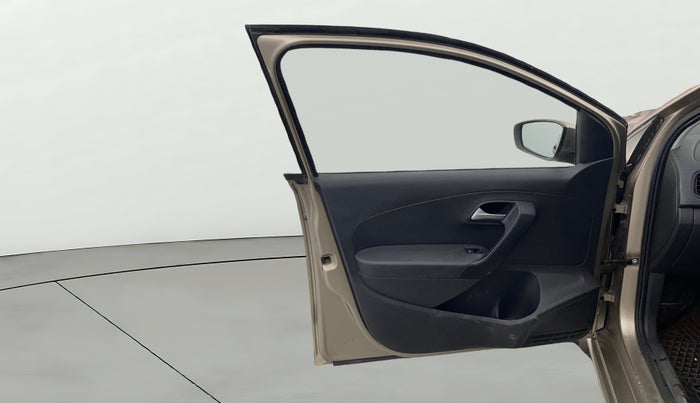 2016 Volkswagen Vento COMFORTLINE 1.6, Petrol, Manual, 57,055 km, LHS Front Door