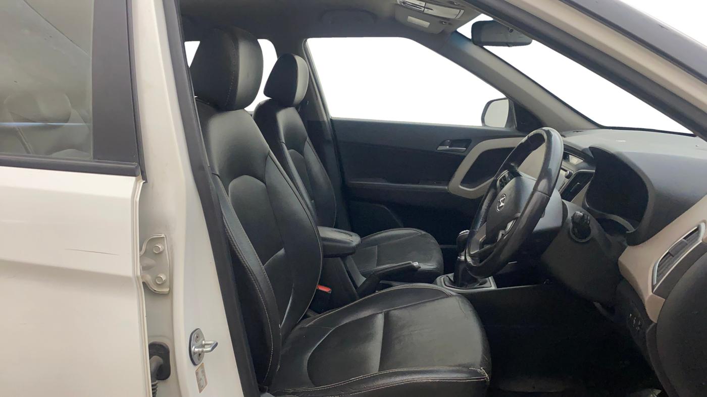 2016 Hyundai Creta SX (O) 1.6 DIESEL, Diesel, Manual, 1,03,764 km, Right Side Front Door Cabin