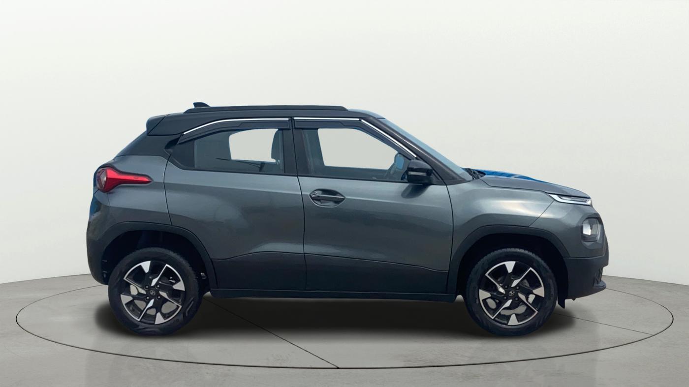 2024 Tata PUNCH Creative Dual Tone MT Sunroof, Petrol, Manual, 25,540 km, Right Side View
