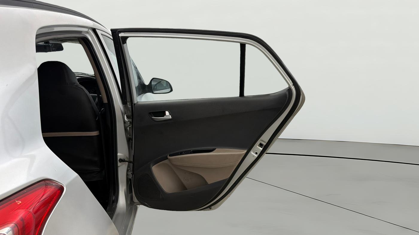 2015 Hyundai Grand i10 ASTA AT 1.2 KAPPA VTVT, Petrol, Automatic, 69,913 km, RHS Rear Door