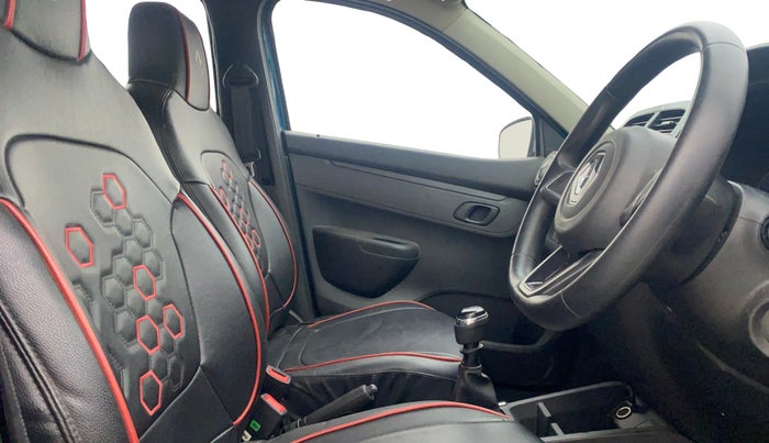 2022 Renault Kwid RXT 1.0, Petrol, Manual, 49,562 km, Right Side Front Door Cabin