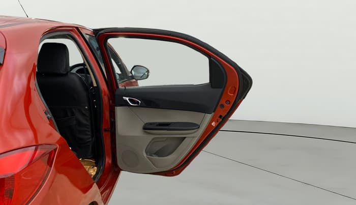 2018 Tata Tiago XZA PETROL, Petrol, Automatic, 27,986 km, RHS Rear Door
