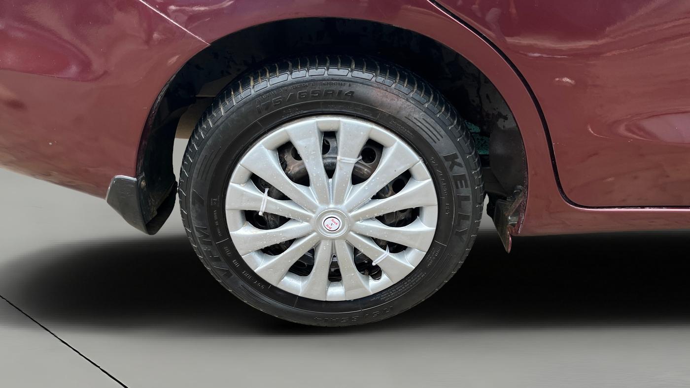 2014 Honda Amaze 1.2L I-VTEC SX, Petrol, Manual, 1,13,432 km, Right Rear Wheel