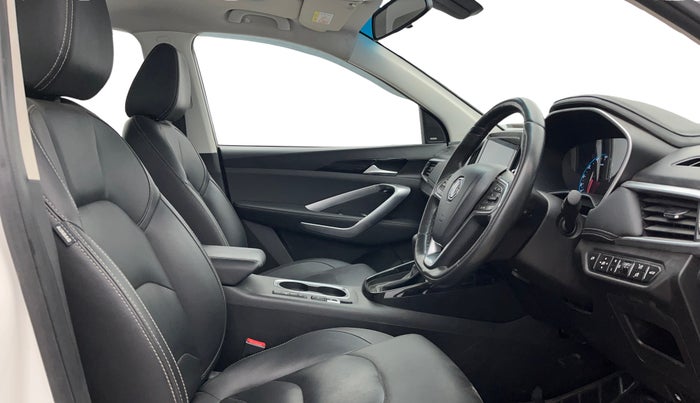 2020 MG HECTOR SHARP 1.5 DCT PETROL, Petrol, Automatic, 88,474 km, Right Side Front Door Cabin