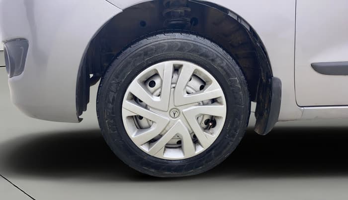 2014 Maruti Wagon R 1.0 LXI CNG, CNG, Manual, 77,879 km, Left Front Wheel