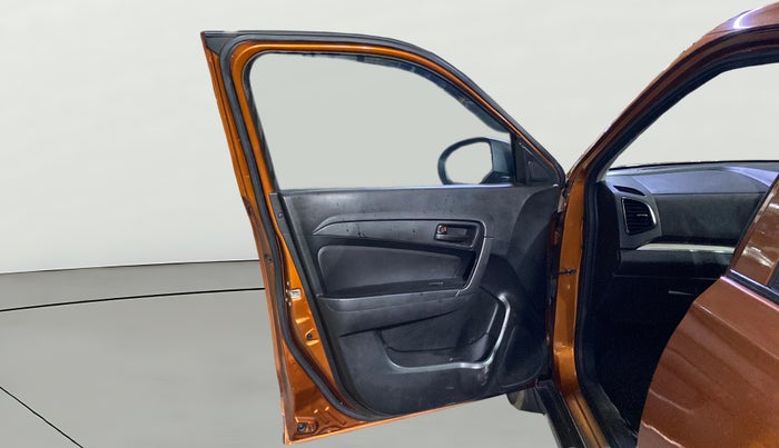 2022 Maruti Vitara Brezza LXI, Petrol, Manual, 24,214 km, LHS Front Door