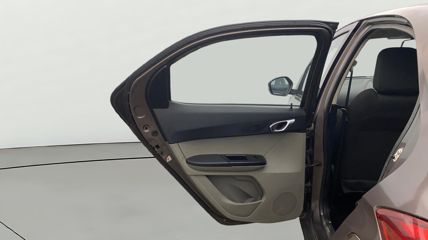 2017 Tata Tiago XZ PETROL, Petrol, Manual, 66,156 km, LHS Rear Door