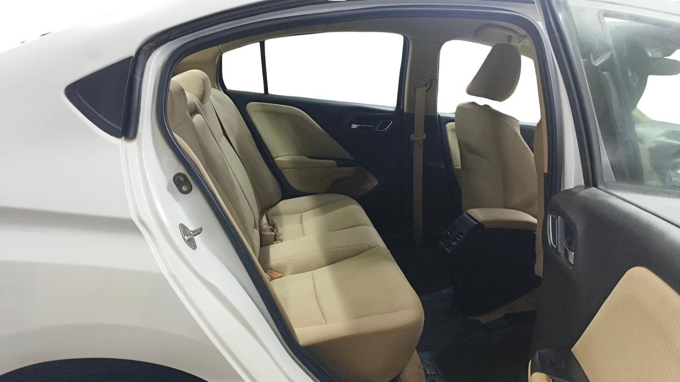 2022 Honda City 1.5L I-VTEC V MT 5TH GEN, Petrol, Manual, 61,115 km, Right Side Rear Door Cabin