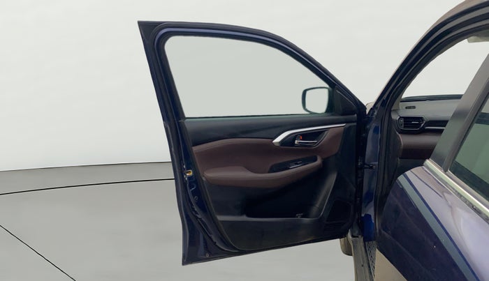 2023 Maruti Grand Vitara ALPHA SMART HYBRID AT, Petrol, Automatic, 7,822 km, LHS Front Door