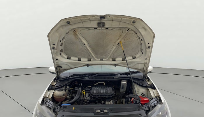 2019 Volkswagen Polo TRENDLINE 1.0L, Petrol, Manual, 75,876 km, Open Bonet