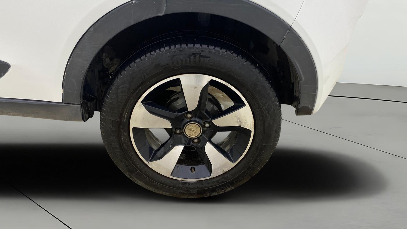 2018 Tata NEXON XZA PLUS PETROL, Petrol, Automatic, 89,677 km, Left Rear Wheel