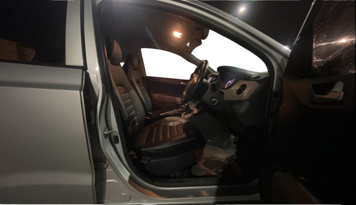 2017 Hyundai Grand i10 SPORTZ 1.2 KAPPA VTVT, Petrol, Manual, 1,00,173 km, Right Side Front Door Cabin