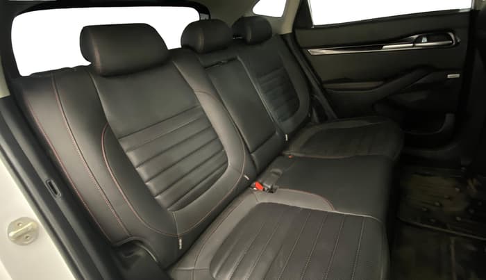 2021 KIA SELTOS GTX PLUS 1.5 DIESEL AT DUAL TONE, Diesel, Automatic, 82,267 km, Right Side Rear Door Cabin