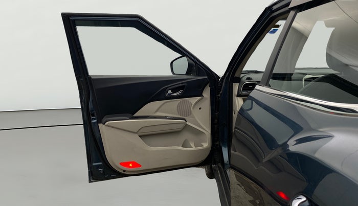 2020 Mahindra XUV300 W8 (O) 1.2 PETROL, Petrol, Manual, 26,537 km, LHS Front Door