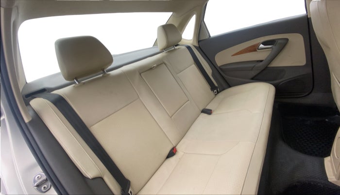 2012 Volkswagen Vento HIGHLINE DIESEL 1.6, Diesel, Manual, 78,935 km, Right Side Rear Door Cabin