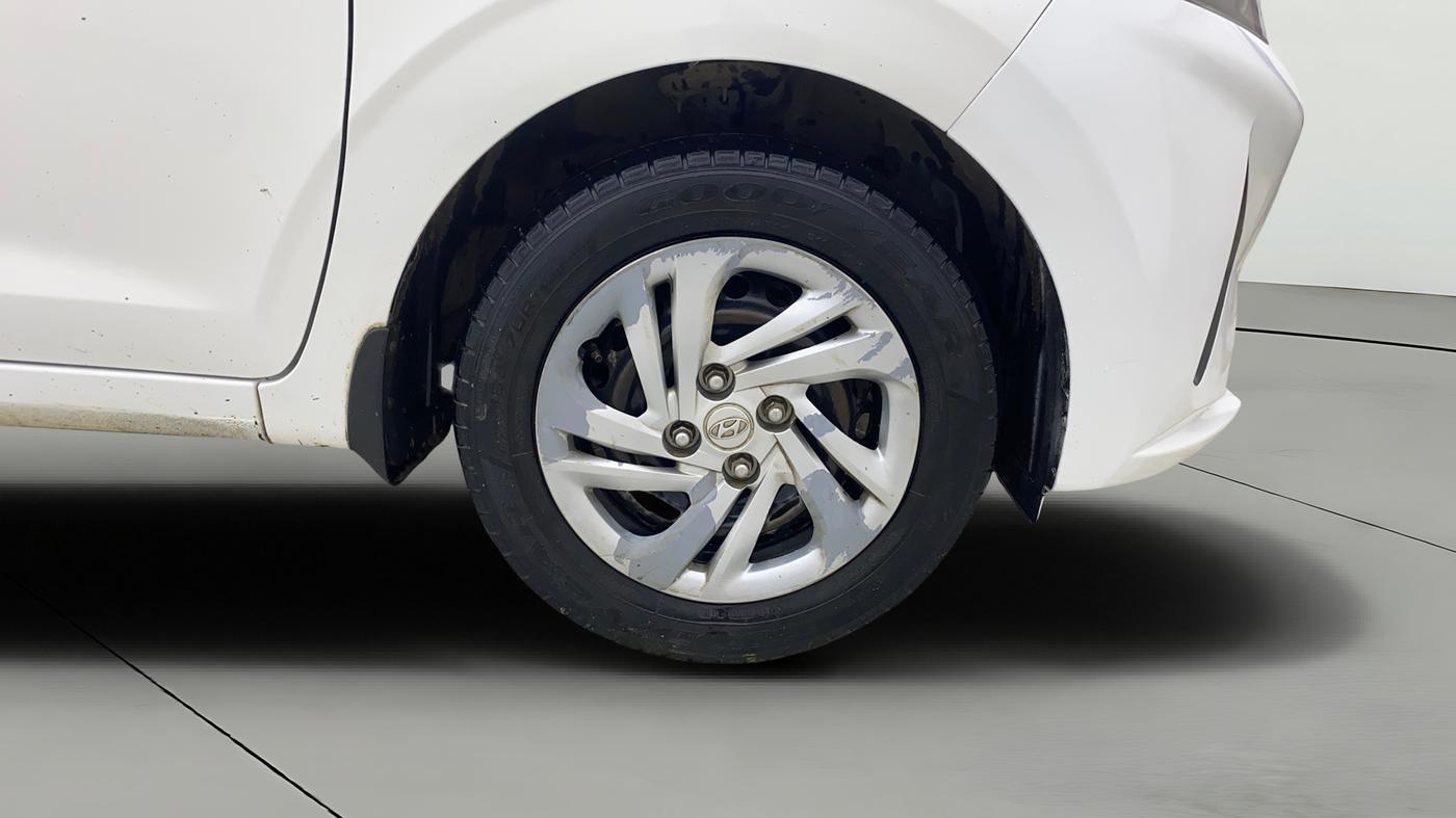 2022 Hyundai AURA S 1.2 CNG, CNG, Manual, 65,756 km, Right Front Wheel