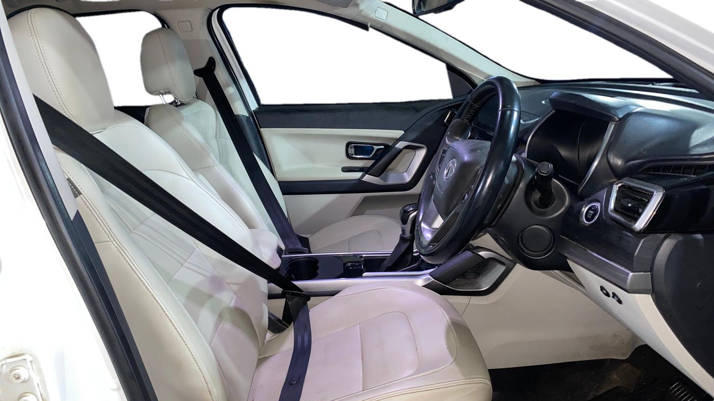 2022 Tata Safari XZA PLUS, Diesel, Automatic, 81,211 km, Right Side Front Door Cabin