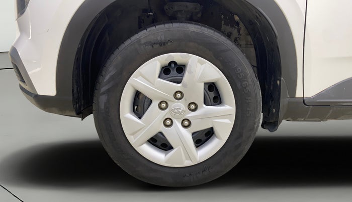 2020 Hyundai VENUE S 1.2, Petrol, Manual, 29,837 km, Left Front Wheel