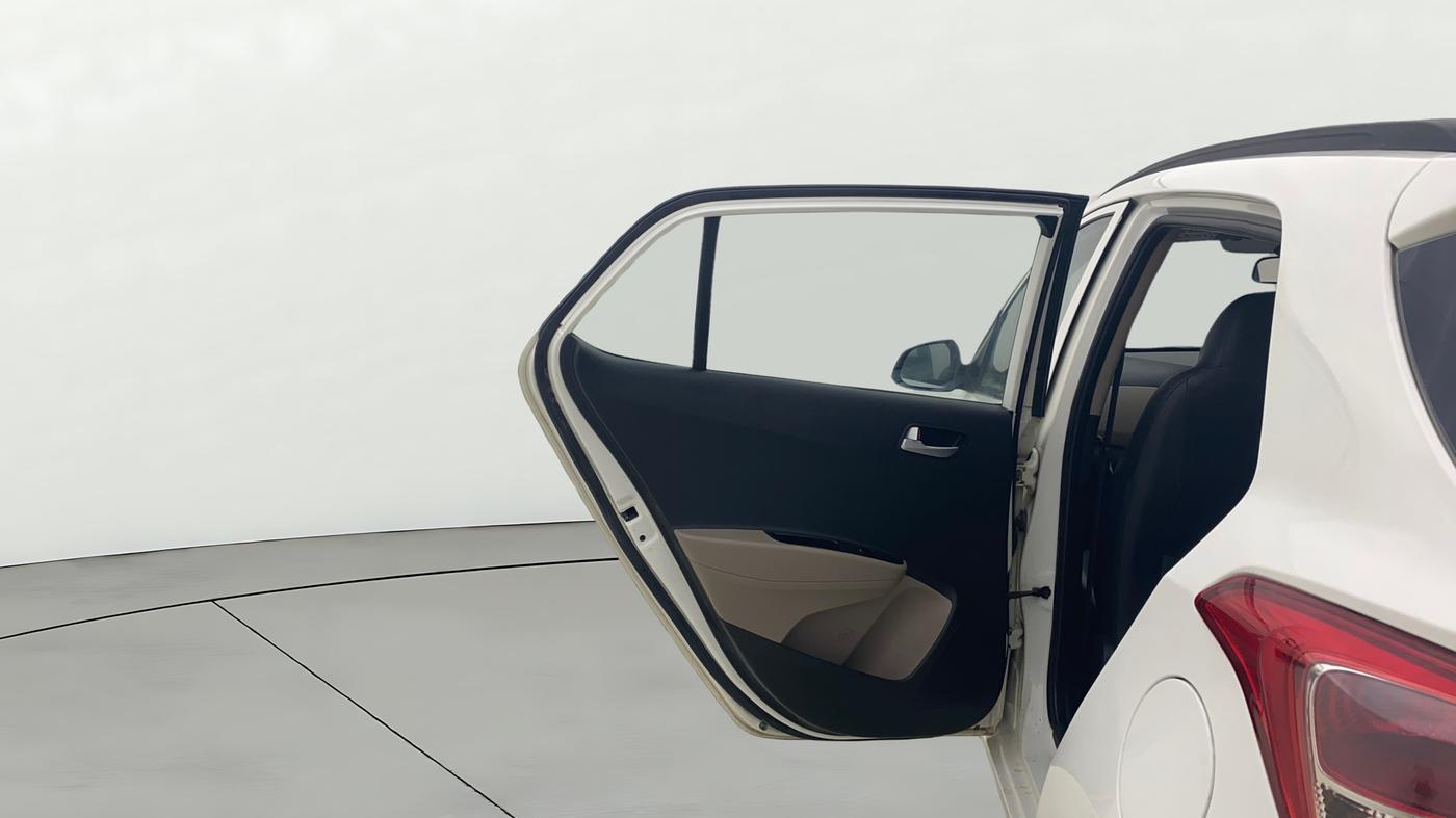2018 Hyundai Grand i10 SPORTZ AT 1.2 KAPPA VTVT, Petrol, Automatic, 27,517 km, LHS Rear Door