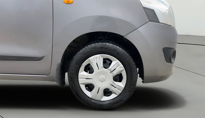 2017 Maruti Wagon R 1.0 VXI, Petrol, Manual, 73,694 km, Right Front Wheel