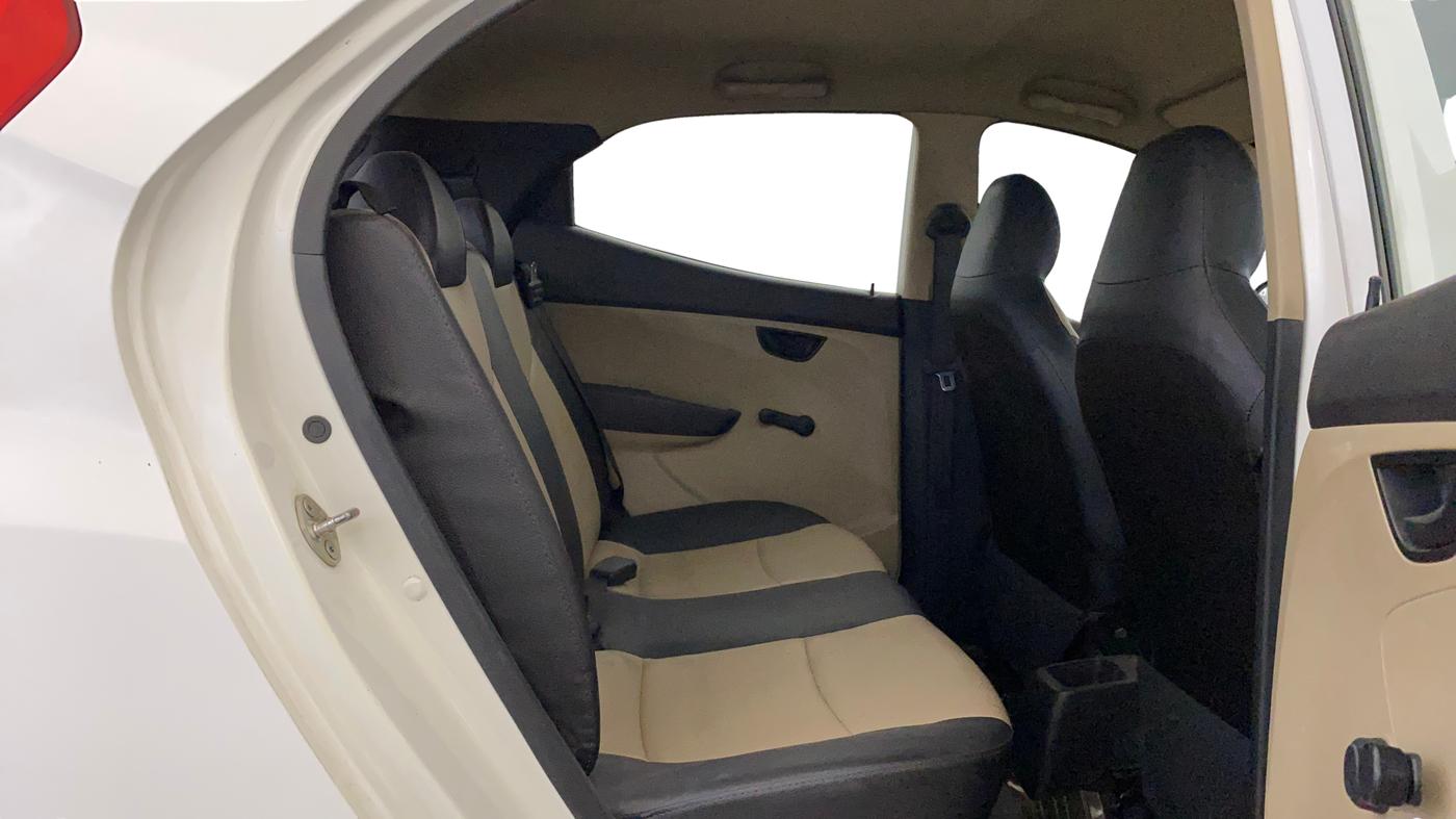 2014 Hyundai Eon ERA +, Petrol, Manual, 79,707 km, Right Side Rear Door Cabin