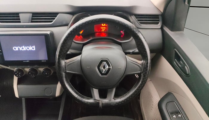 2022 Renault TRIBER RXE MT, Petrol, Manual, 52,048 km, Steering Wheel Close Up