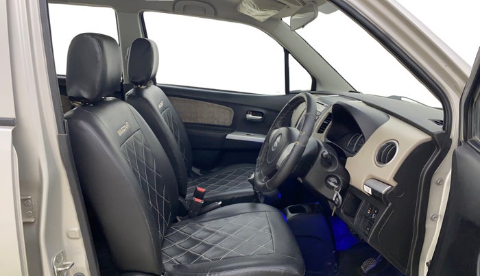 2015 Maruti Wagon R 1.0 VXI, Petrol, Manual, 75,237 km, Right Side Front Door Cabin