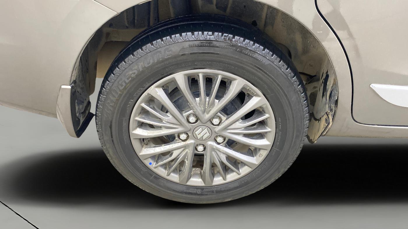 2020 Maruti Ertiga ZXI+ SHVS, Petrol, Manual, 24,551 km, Right Rear Wheel