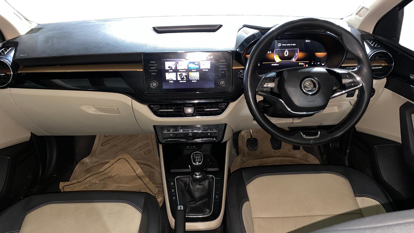 2023 Skoda SLAVIA STYLE 1.5L TSI MT, Petrol, Manual, 45,485 km, Dashboard