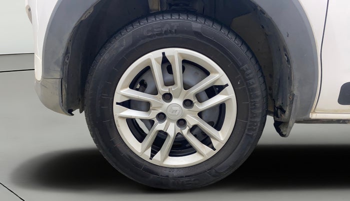 2020 Renault TRIBER RXL MT, Petrol, Manual, 22,510 km, Left Front Wheel