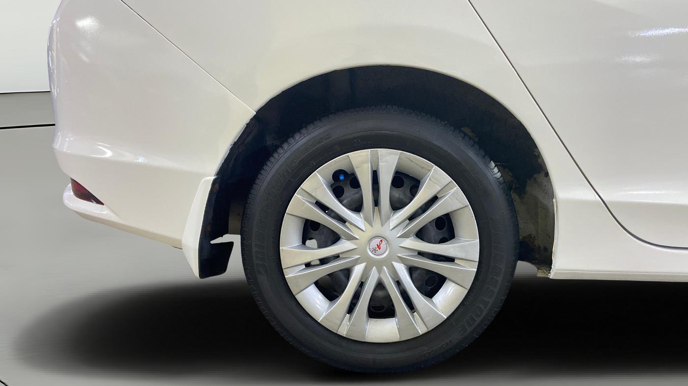 2015 Honda City 1.5L I-VTEC SV, Petrol, Manual, 1,12,640 km, Right Rear Wheel