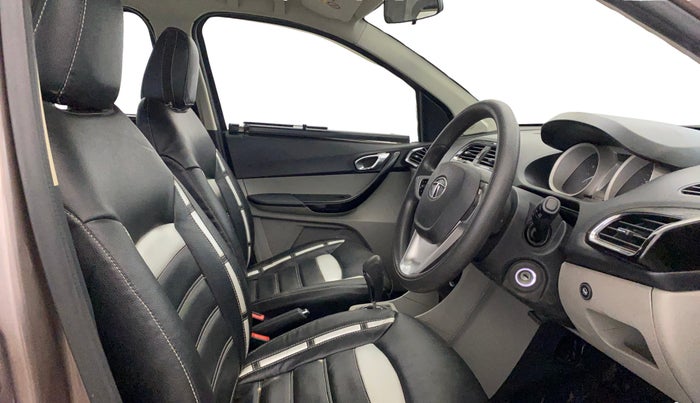2017 Tata Tiago XZA PETROL, CNG, Automatic, 45,101 km, Right Side Front Door Cabin