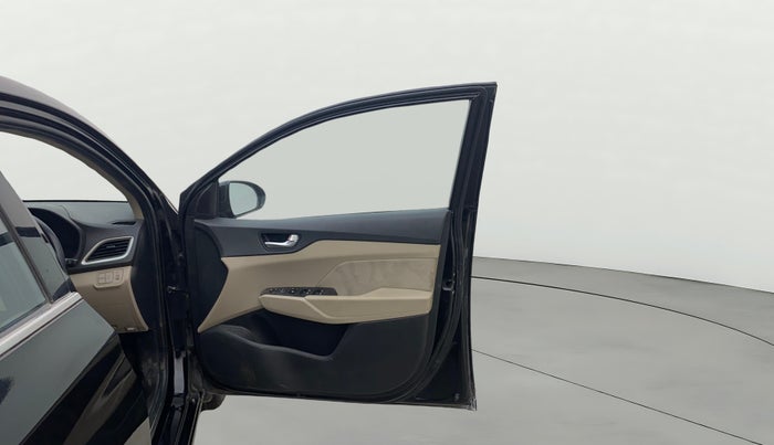 2019 Hyundai Verna 1.6 VTVT SX, Petrol, Manual, 1,27,690 km, RHS Front Door