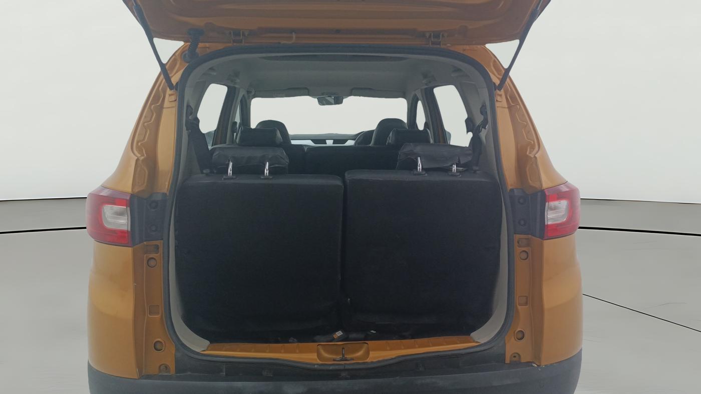 2021 Renault TRIBER RXZ, Petrol, Manual, 61,170 km, Boot Open Zoomed View